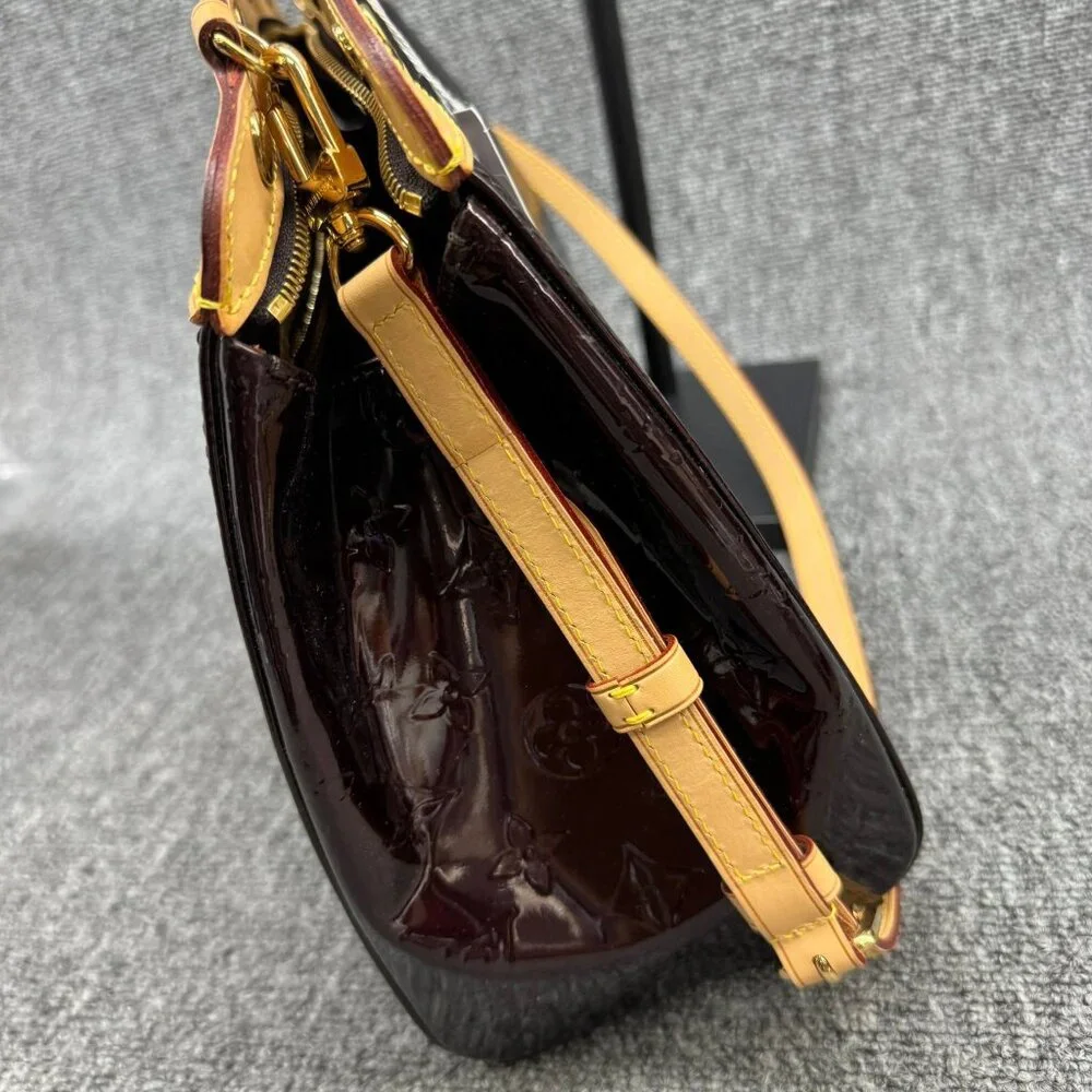 LOUIS VUITTON Brea Amarante Monogram Vernis Handbag 699-072225